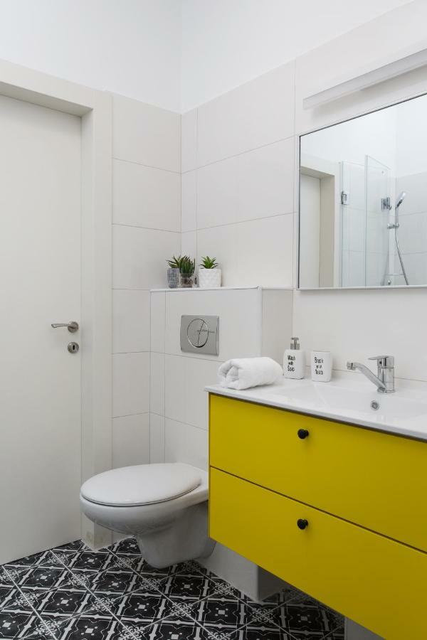 Colorful Bnb Apartment Haifa Exteriör bild