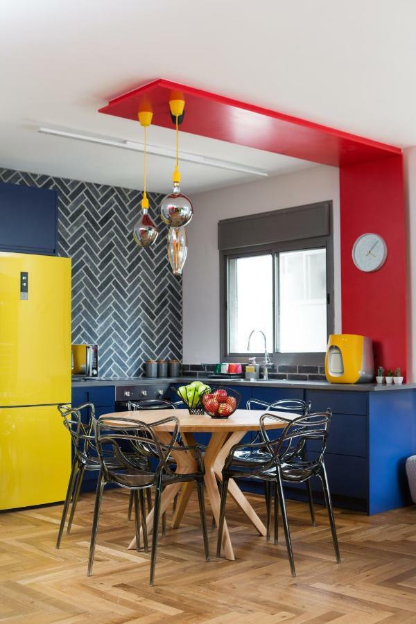 Colorful Bnb Apartment Haifa Exteriör bild