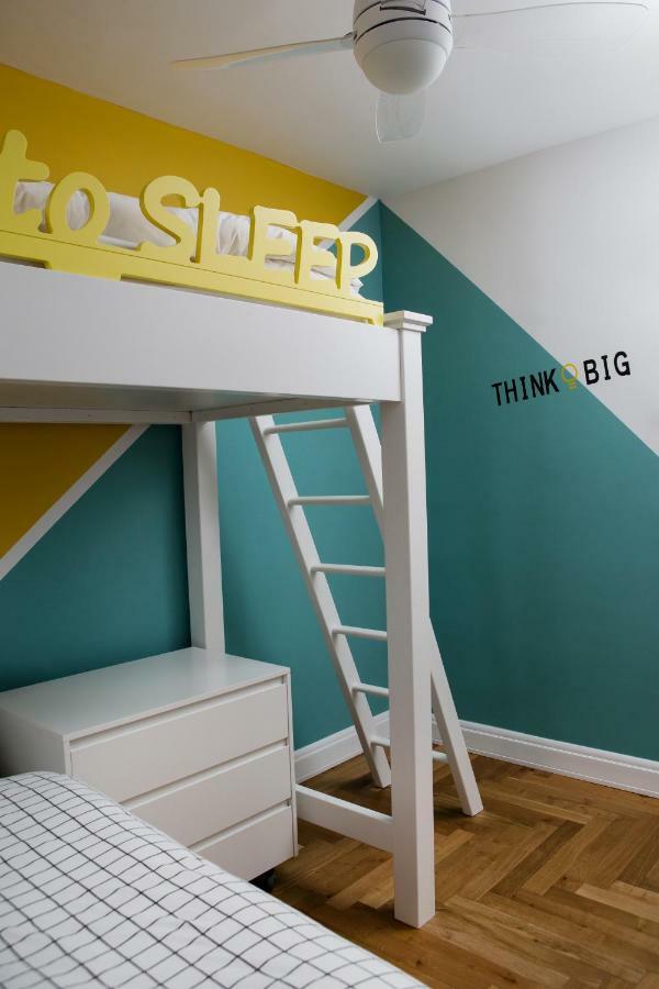 Colorful Bnb Apartment Haifa Exteriör bild