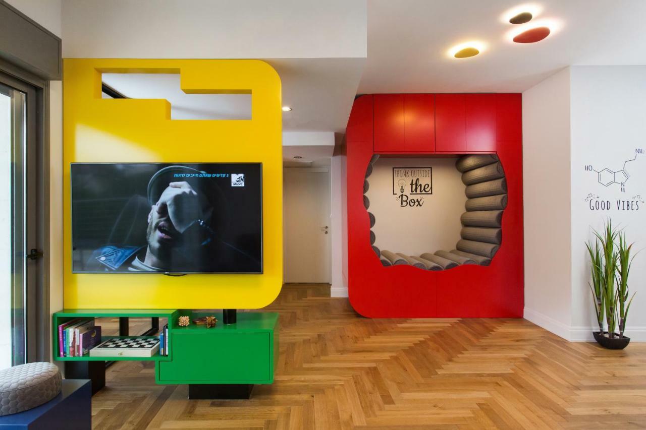Colorful Bnb Apartment Haifa Exteriör bild
